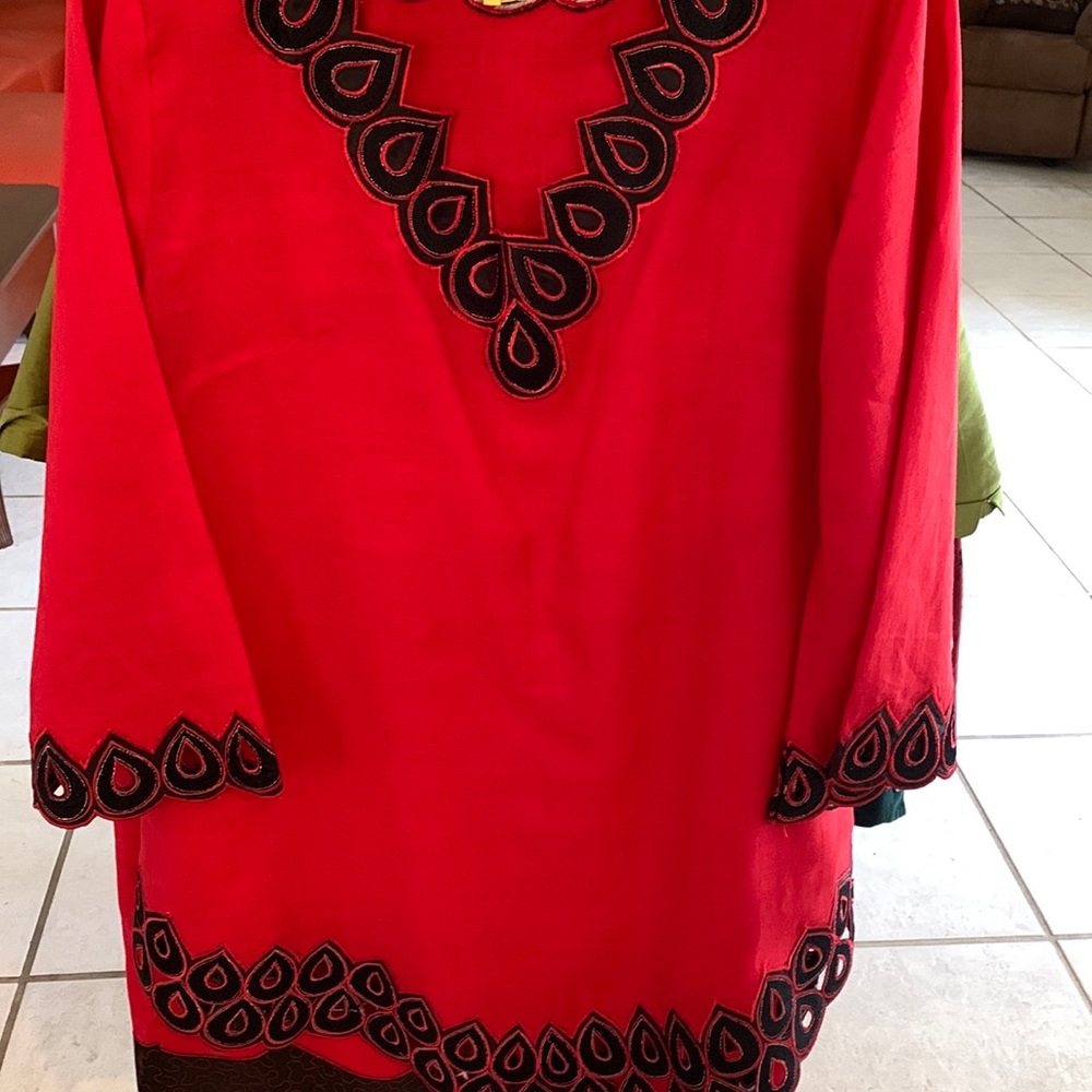 2-piece vibrant, African-theme dress set